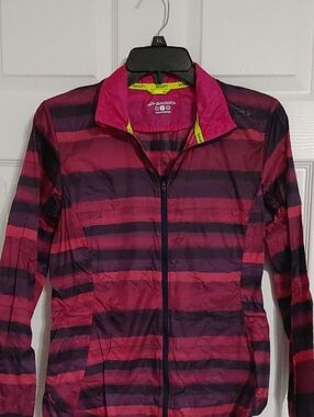 Brooks Women's Pink & Purple Striped Zip Athletic Jacket Sz Small Wind Jacket